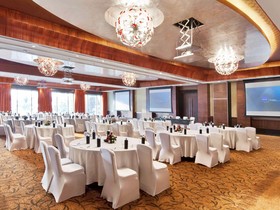 Novotel Mumbai Juhu Beach