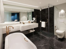Novotel Mumbai Juhu Beach