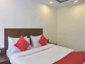 OYO 17165 Flagship Ace Residency Marol