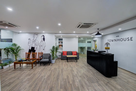 OYO Townhouse 046 Khar West Station