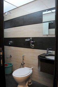 Pals Hotel