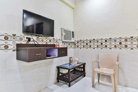 Shreesai Guestline by OYO Rooms