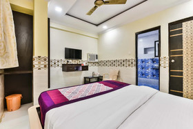 Shreesai Guestline by OYO Rooms