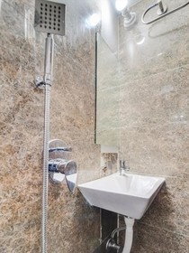 The Qubic Hotel by OYO Rooms