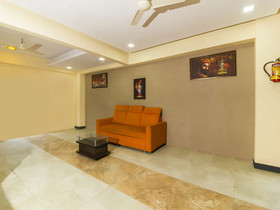 The Star Hotel by OYO Rooms