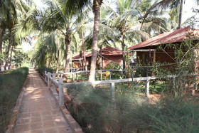 Hotel Daryasarang Palace