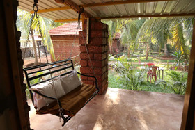 Hotel Daryasarang Palace