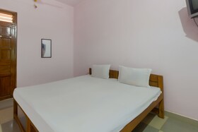 Jaideep Lodge by OYO Rooms
