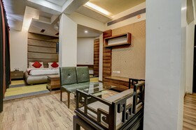 Hotel RR Suites - Near LODHA Xperia Mall