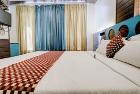 Hotel RR Suites - Near LODHA Xperia Mall