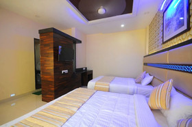 Hotel White House