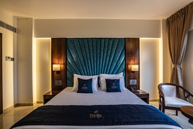 Mastiff Grand The Sia Palace Suites & Banquets