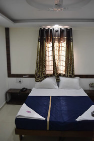 Hotel Royal Treat