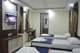 Hotel Royal Treat