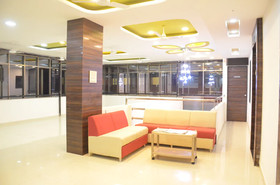 Hotel Royal Treat