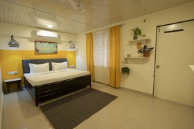 Flora Ecostay