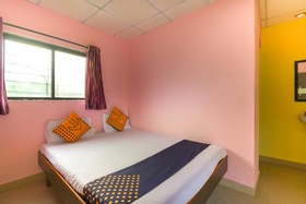 Hotel Suvarna Samrat Lodge by OYO Rooms