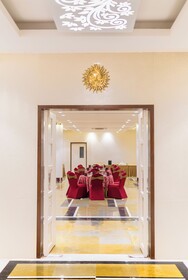 Maharaja Agrasen Palace - Pure Vegetarian