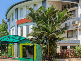 OYO 22692 Flagship Strand Resort