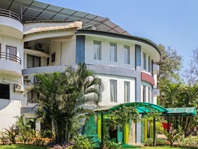 OYO 22692 Flagship Strand Resort