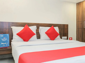 OYO 22692 Flagship Strand Resort