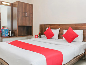 OYO 22692 Flagship Strand Resort