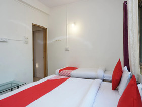 OYO 24986 Flagship Hotel Western Resort