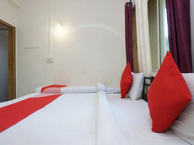 OYO 24986 Flagship Hotel Western Resort