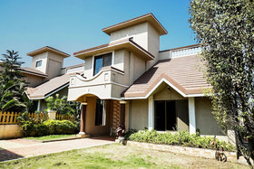 OYO Home 22738 Gorgeous 4BHK Lonavala