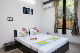 OYO Home 22738 Gorgeous 4BHK Lonavala