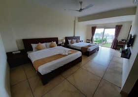 Hotel Amora Premium