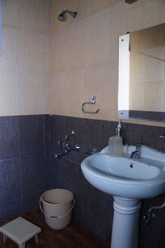 Hotel Godai Girikunj