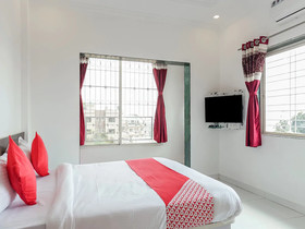 Hotel Gurukrupa by OYO Rooms
