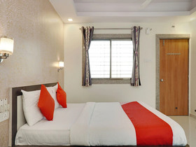 Orient Bay Inn By OYO Rooms
