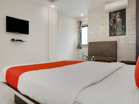 Orient Bay Inn By OYO Rooms