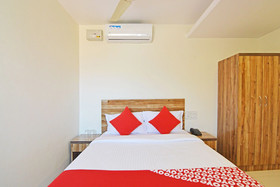 OYO 23404 Baba Cottage