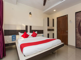 Hotel Royal Hills by OYO