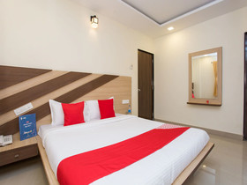 Hotel Royal Hills by OYO