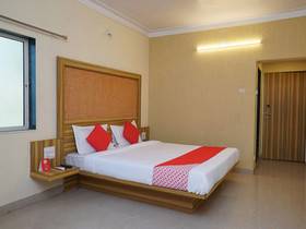 Shivneri Motels by OYO