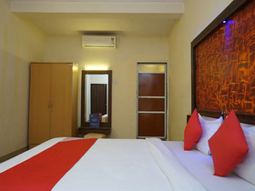 Shivneri Motels by OYO