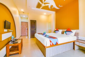 S Ramada by FabHotel