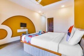 S Ramada by FabHotel