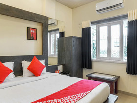 Summer Palace By OYO Rooms