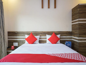 Venna View by OYO Rooms