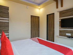 Venna View by OYO Rooms