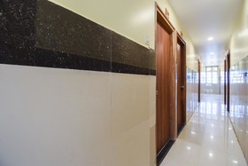 Hotel Ratan Deluxe by OYO Rooms