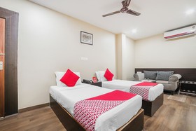 OYO Townhouse 155 Hotel Satya