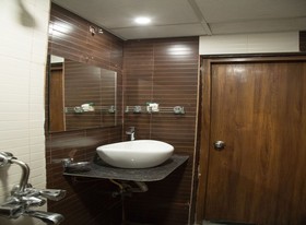 OYO Townhouse 155 Hotel Satya