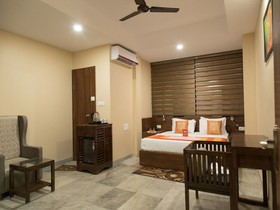 OYO Townhouse 155 Hotel Satya