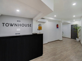 OYO Townhouse 066 Nagpur Station CA Road